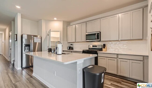 Building Photo - 6400 Rounded Pebble Ln