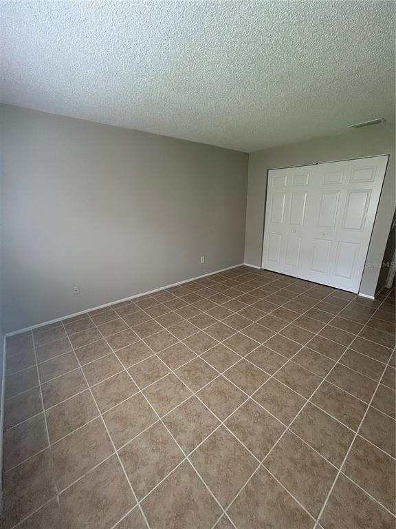 Building Photo - 636 Kenwick Cir