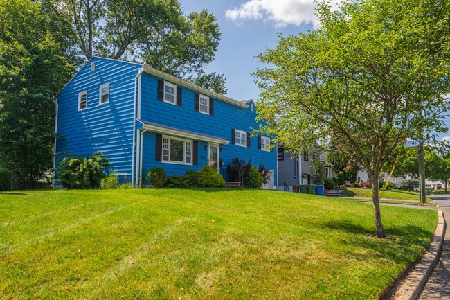 Building Photo - 1641 Lenape Rd