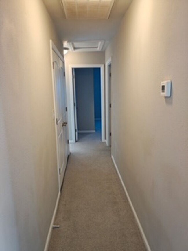 Building Photo - 3 Bed, 1 Bath House in Newport News!