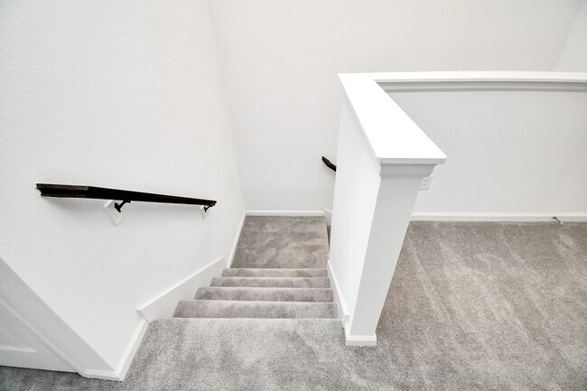 Building Photo - 5535 Holly Hvn Ct