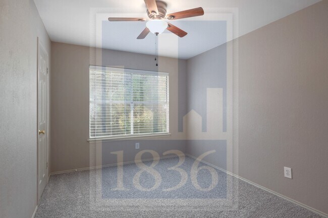 Building Photo - 13210 Vendrell Dr