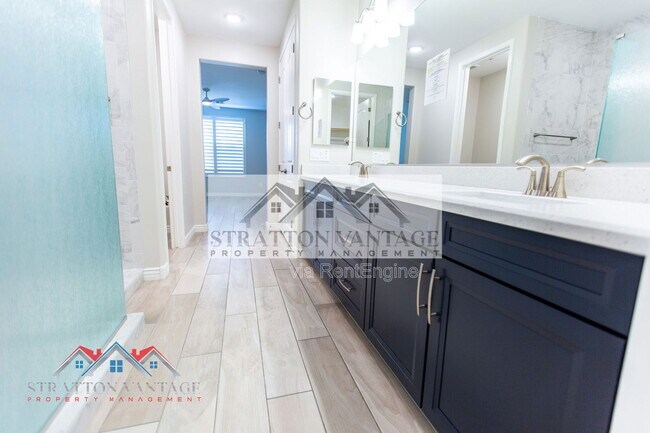 Building Photo - 5100 E Rancho Paloma Dr