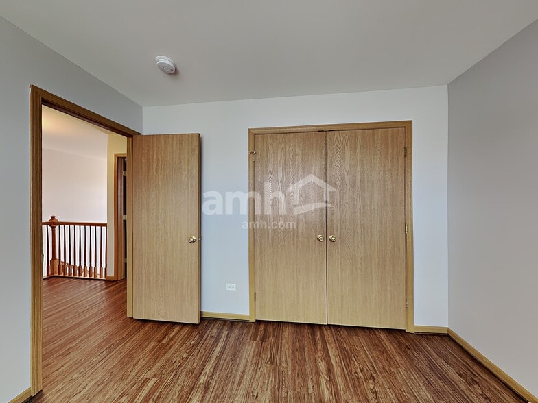 Building Photo - 1836 Sunset Ln