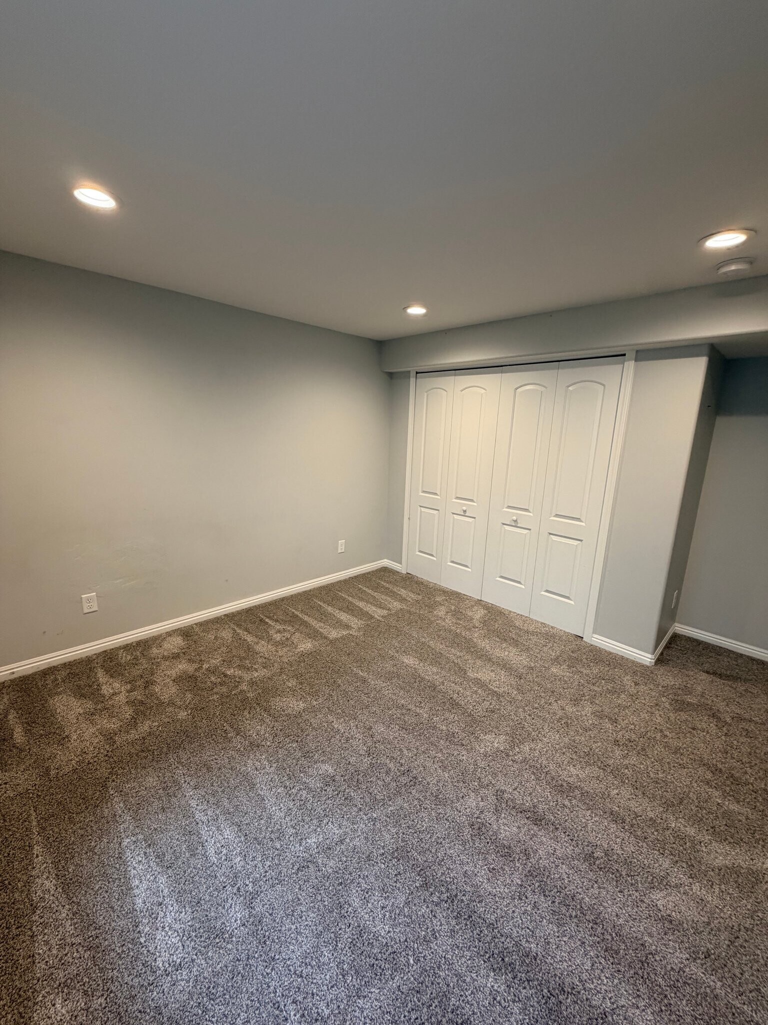 Building Photo - 518 N 350 E