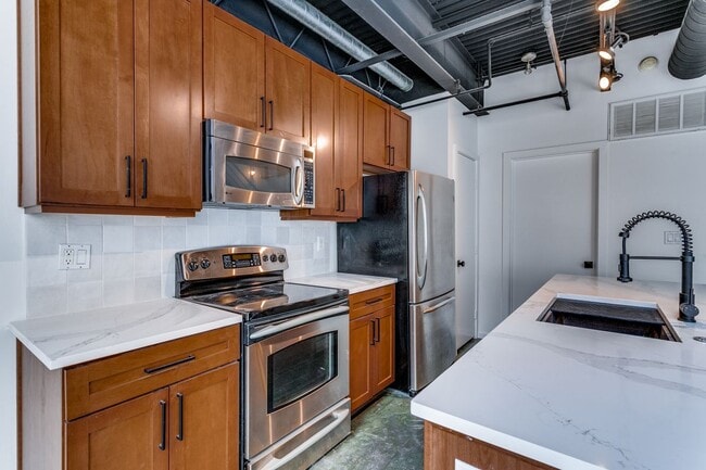 Building Photo - 3110 Thomas Ave