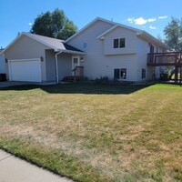 Building Photo - 3 BED | 2 BATH | SPLIT-FOYER HOME | RAPID ...