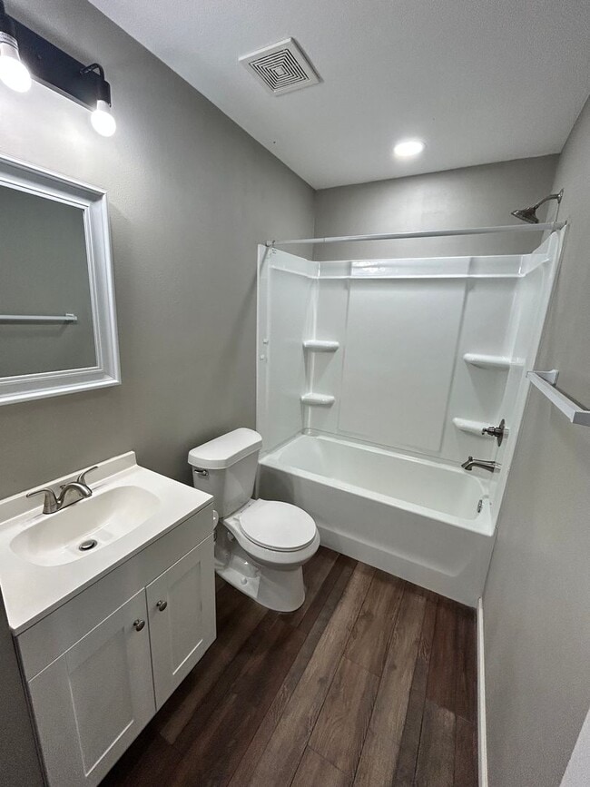 Building Photo - 6522 Olokee St