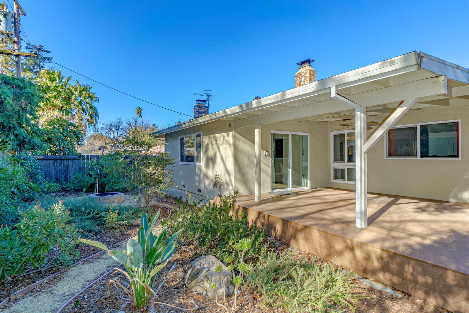 Building Photo - 1108 Alice St