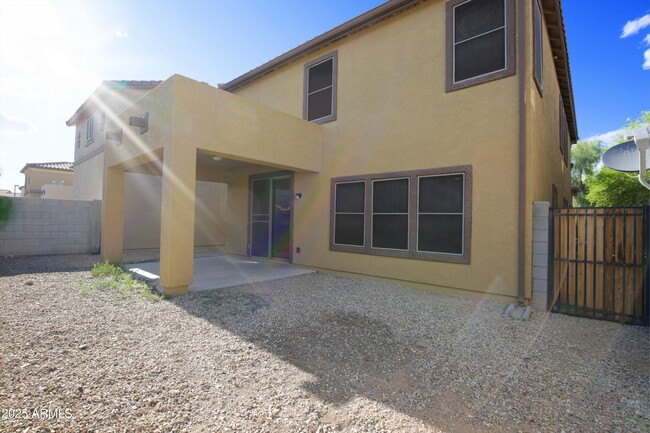 Building Photo - 18515 W Sunbelt Dr