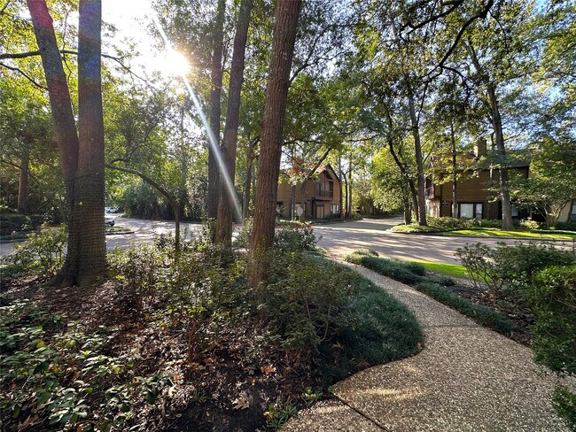 Building Photo - 11711 Memorial Dr