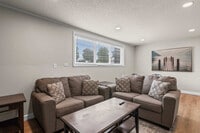 Building Photo - 2309 Cherry Hills Dr