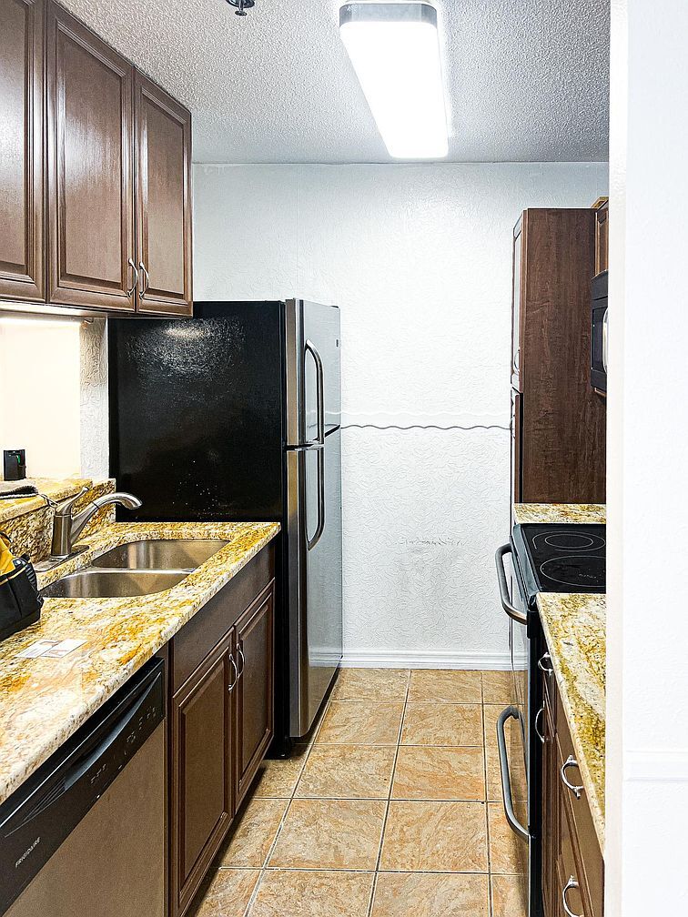 Building Photo - 11901 4th St N