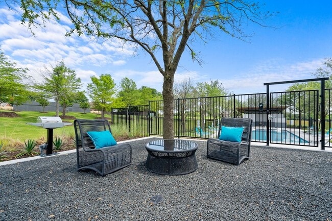 Building Photo - 837 Emerling Dr