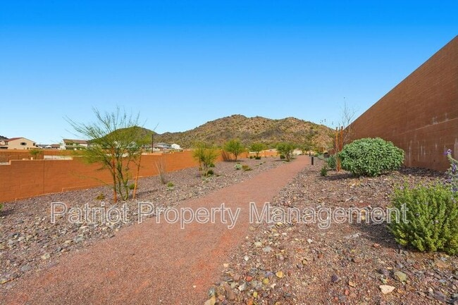 Building Photo - 6922 W Buckhorn Trail