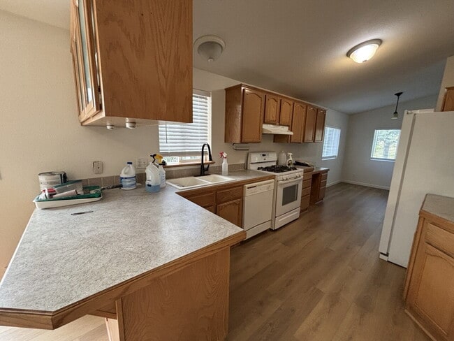 Building Photo - Large 3-bedroom home on peaceful acreage with usable yard on Lotus Road!