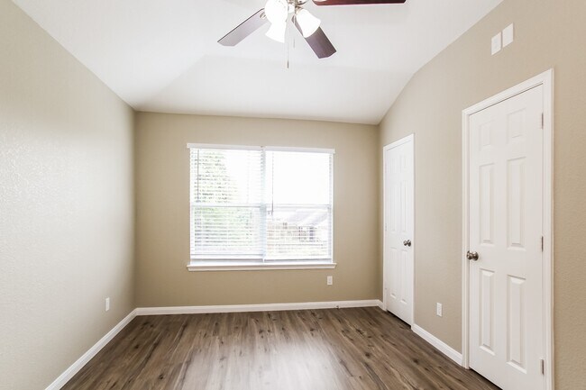 Building Photo - 21806 Catoosa Dr