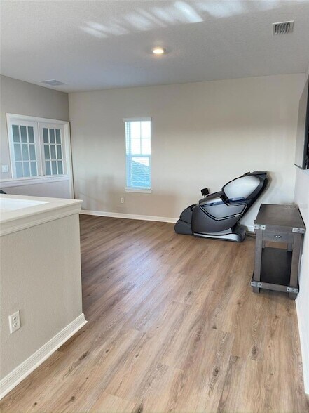 Building Photo - 33805 Astoria Cir