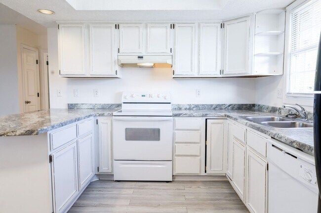 Building Photo - 150 Bart Greene Dr