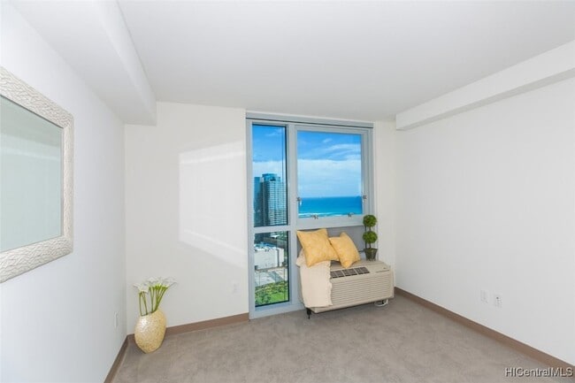 Building Photo - 988 Halekauwila St