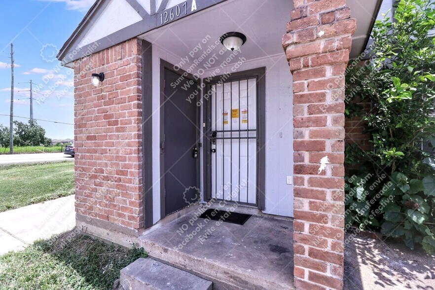 Building Photo - 12607 Veterans Memorial Dr
