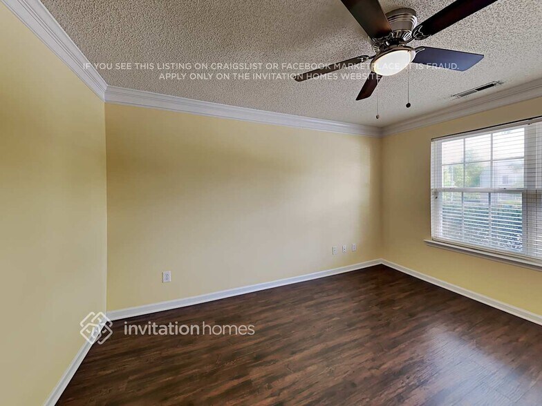 Building Photo - 4824 Jelynn St