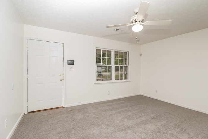 Building Photo - 361 Morris Dr SE