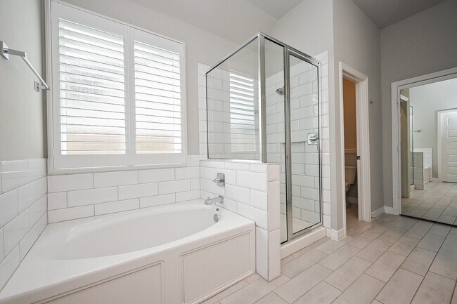 Building Photo - 24550 Carleton Lake Ln