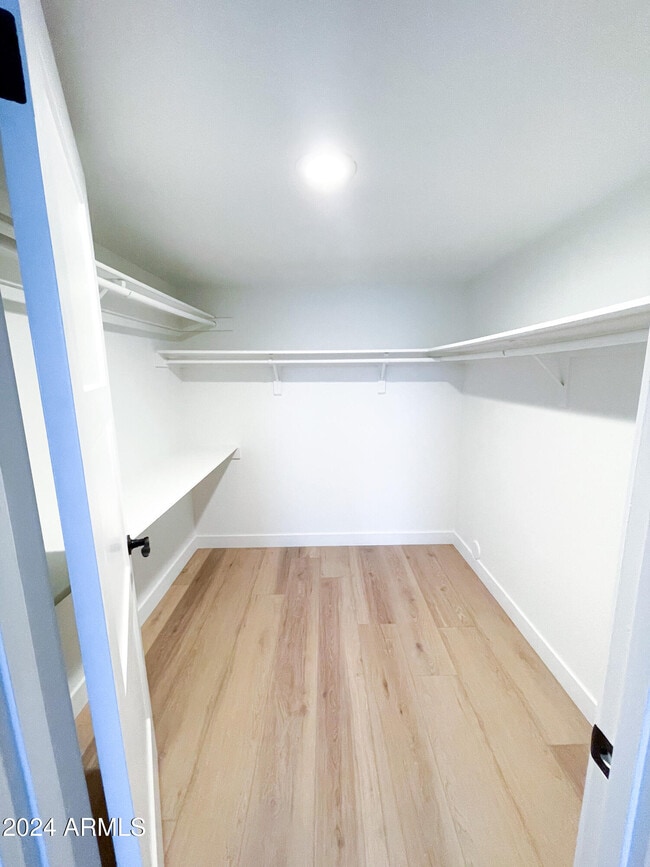 Building Photo - 1460 E Todd Dr