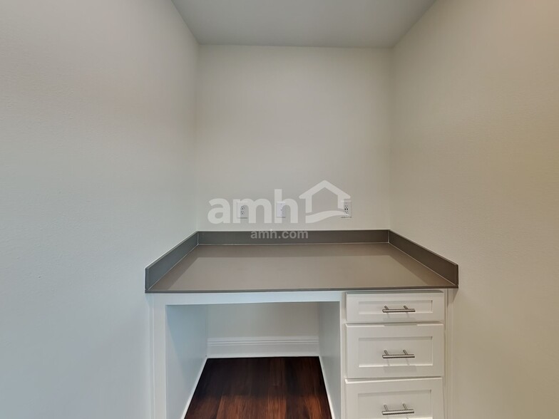 Building Photo - 14534 Cedar Mill Dr