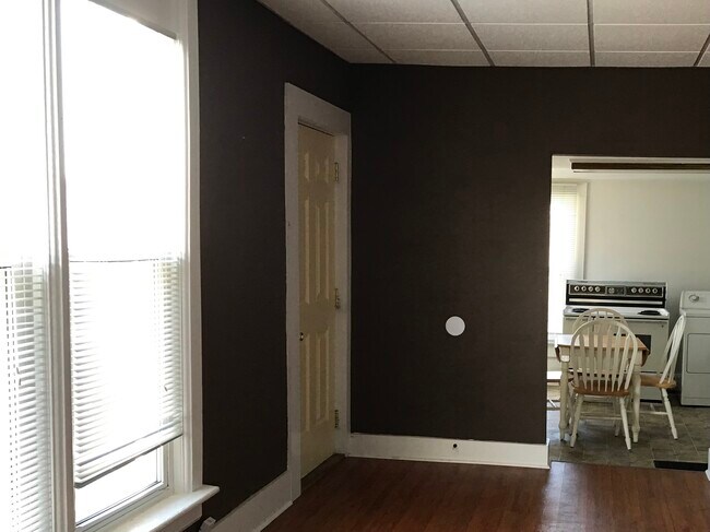 Building Photo - 514 E Sandusky St