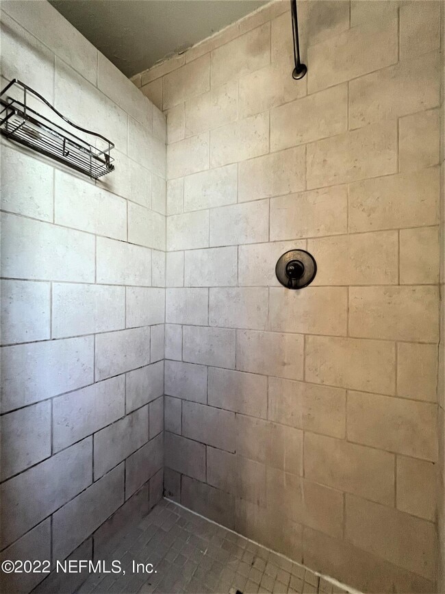 Building Photo - 5324 Fremont St