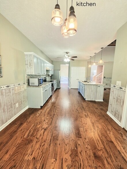 Building Photo - 7339 Autumn Crossing Way