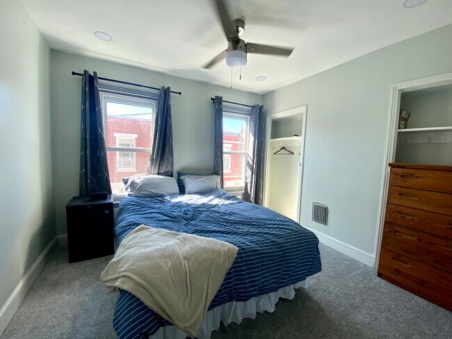 Building Photo - 2729 Reno St