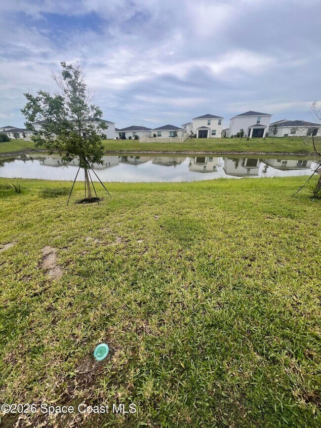 Building Photo - 1668 Colebrook Cir SW