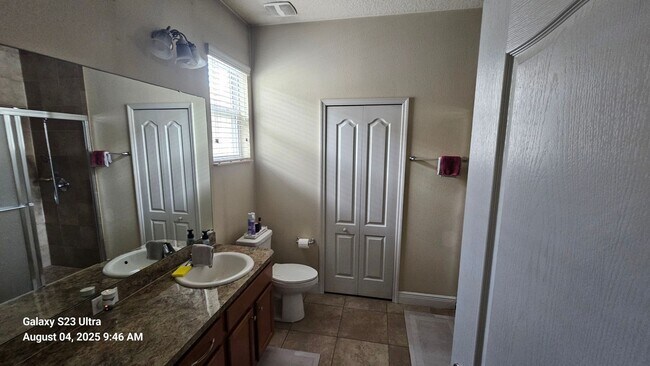 Building Photo - Beautiful 3 Bedroom Home for Rent in Oakbr...