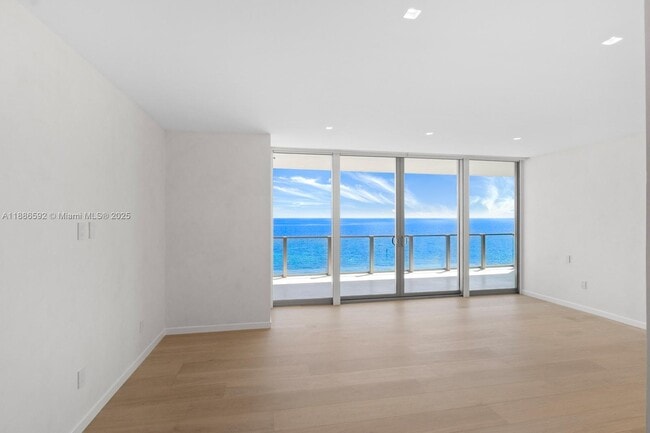Building Photo - 350 Ocean Dr