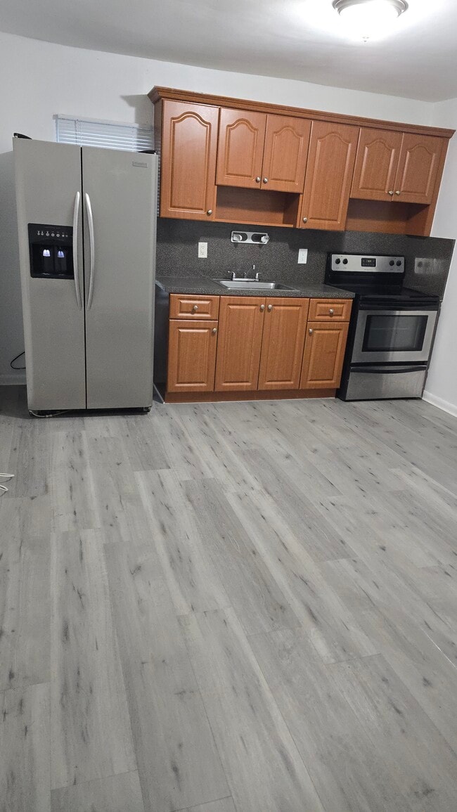 Building Photo - 1160 NW 29th Ter