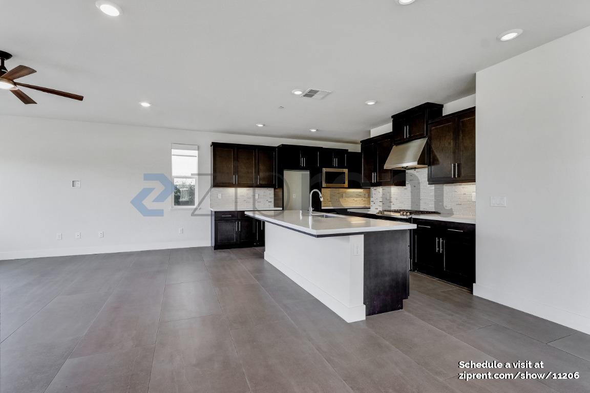 Building Photo - 7150 Kirigin Way