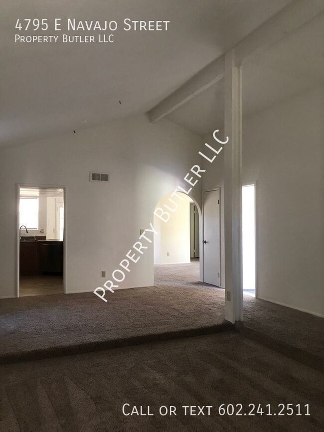 Building Photo - 4795 E Navajo St