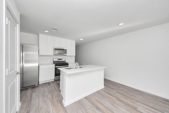 Building Photo - 14315 Leafy Willow Dr