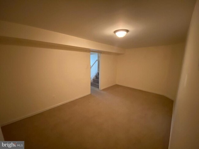 Building Photo - 4666 Louise St Claire Dr