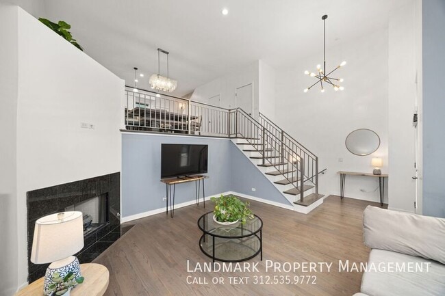 Building Photo - 838 E 45th St