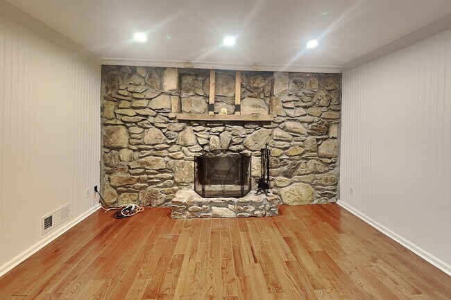 Building Photo - 4623 Huntridge Dr