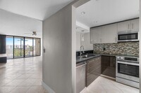 Building Photo - 17 Royal Palm Way
