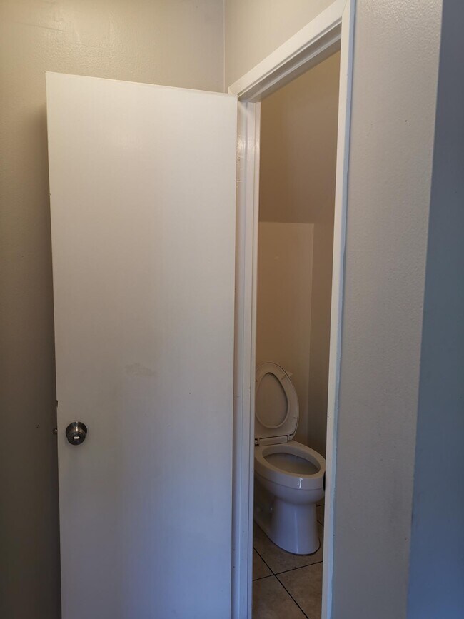 Building Photo - 4411 Seminole Way