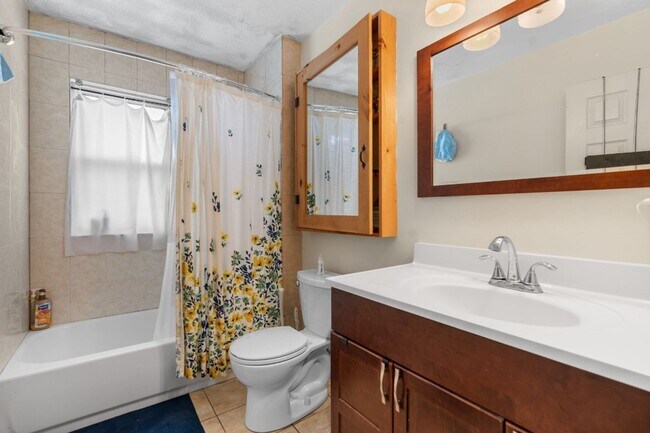 Building Photo - 79-81 Vernon St.