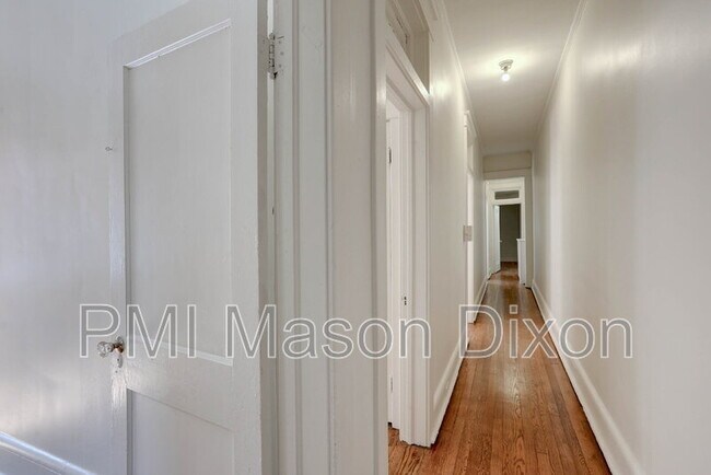 Building Photo - 2417 Eutaw Pl