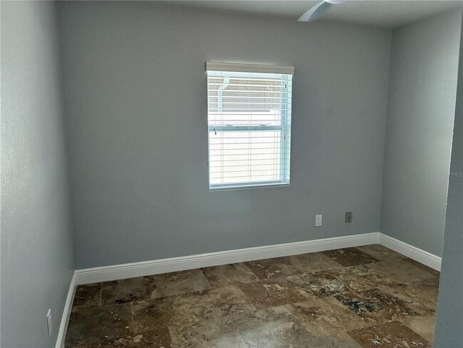 Building Photo - 2680 Fitzhugh Rd