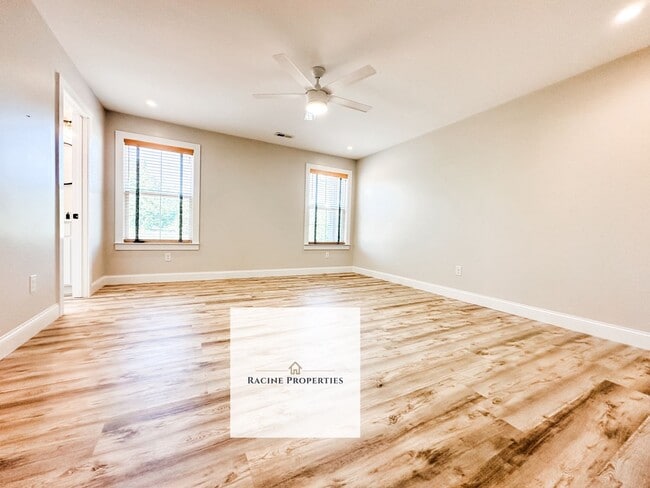 Building Photo - Beautiful Home in Greer, SC